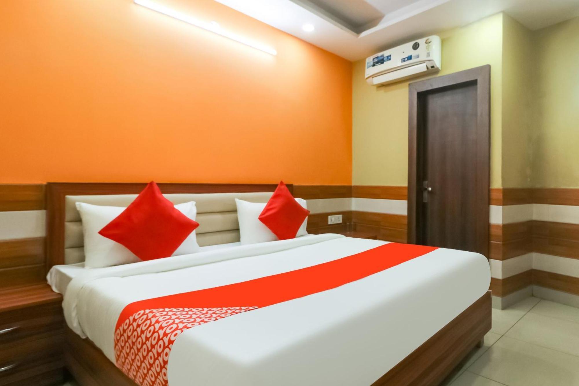 Hotel O Mayur Plaza Delhi  Exterior photo