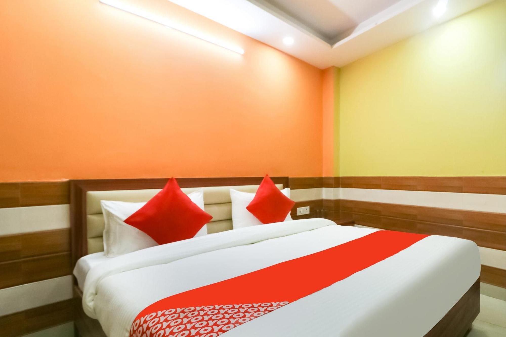 Hotel O Mayur Plaza Delhi  Exterior photo