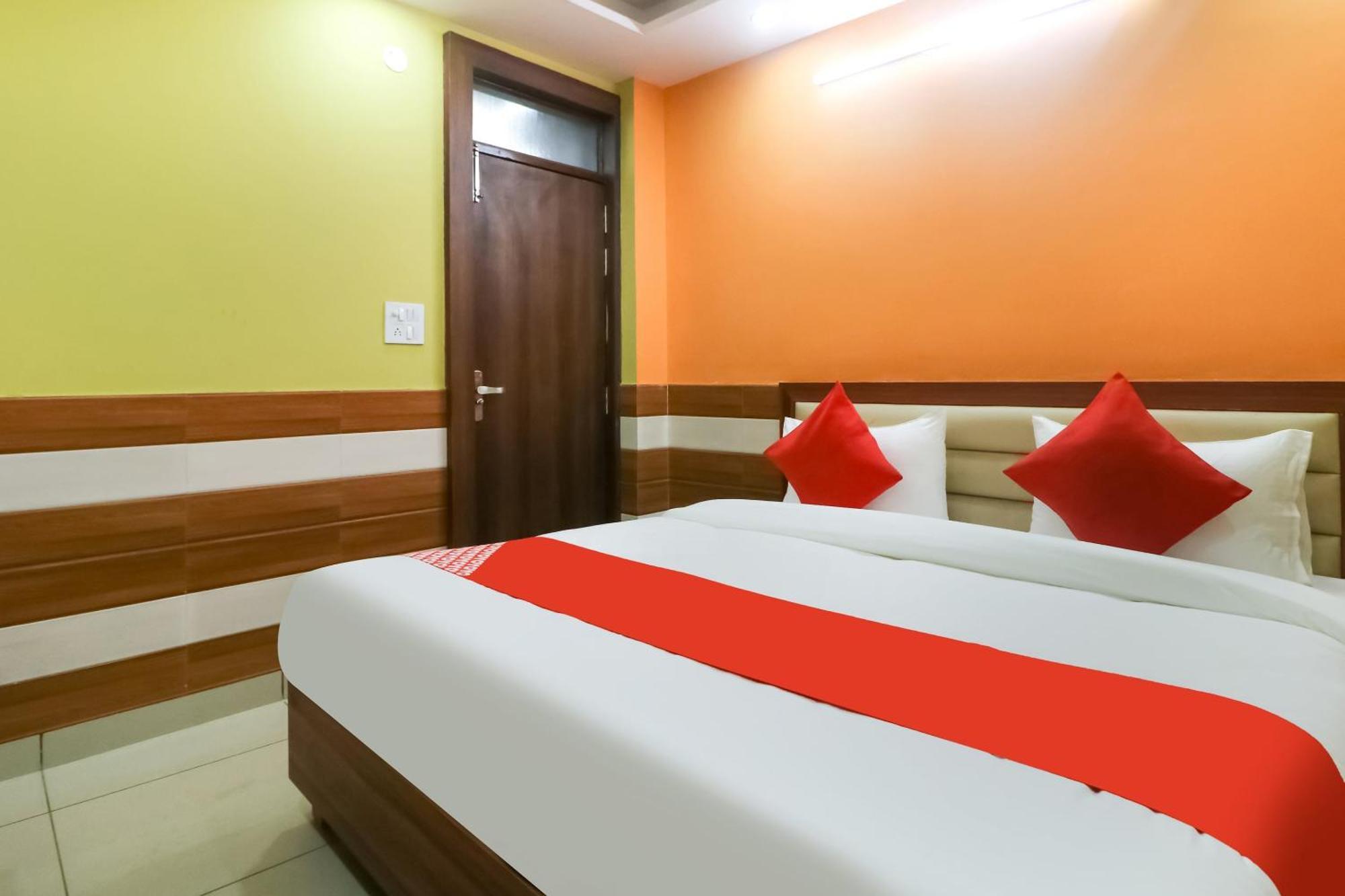 Hotel O Mayur Plaza Delhi  Exterior photo
